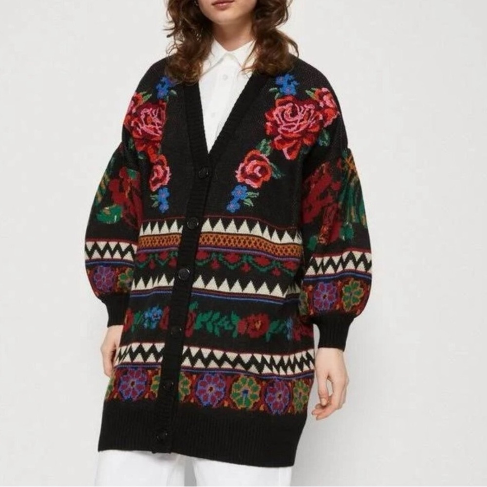 FARM Rio Black Floral Embroidered Chunky Cardigan with Red & Blue Roses - Picture 7 of 15